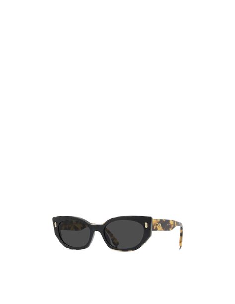 Shop Fendi FE40018I square sunglasses on Rinascente